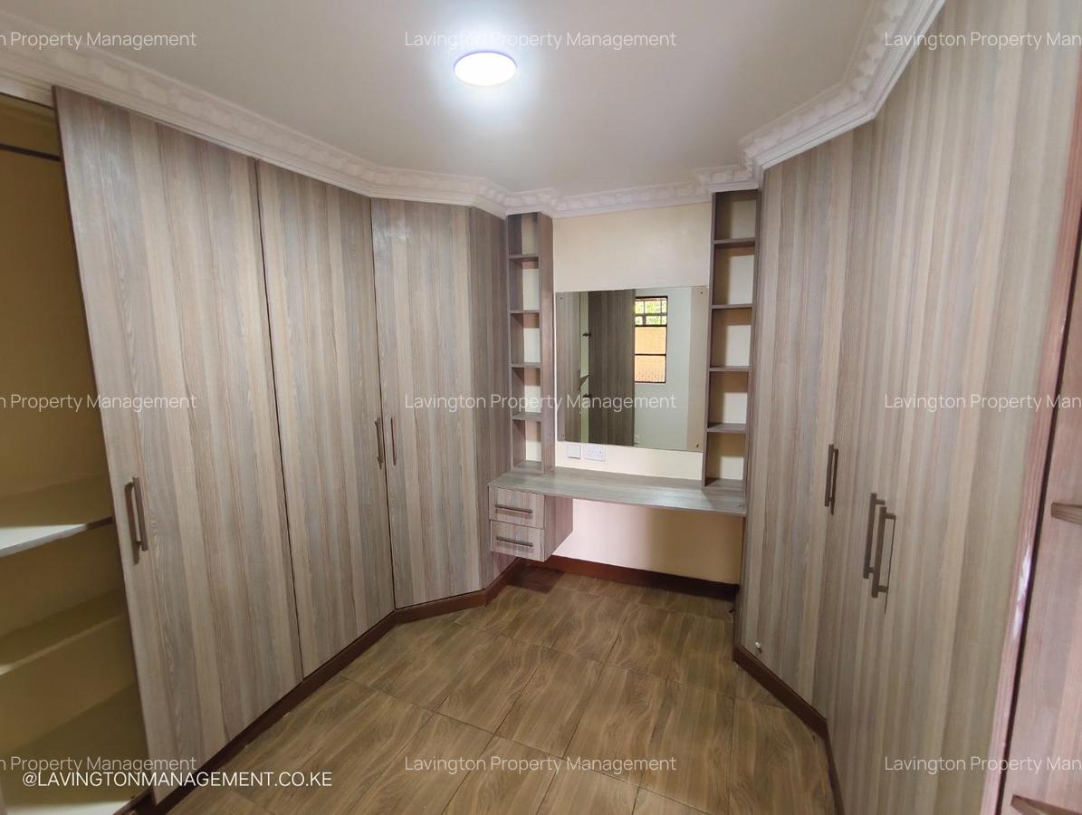 5 Bed Townhouse with En Suite at Lavington Green - 11