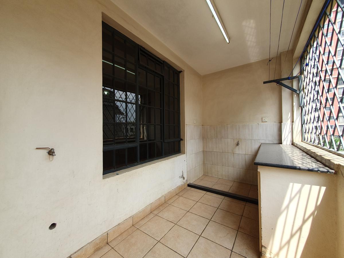 3 Bed Apartment with En Suite in Parklands - 10