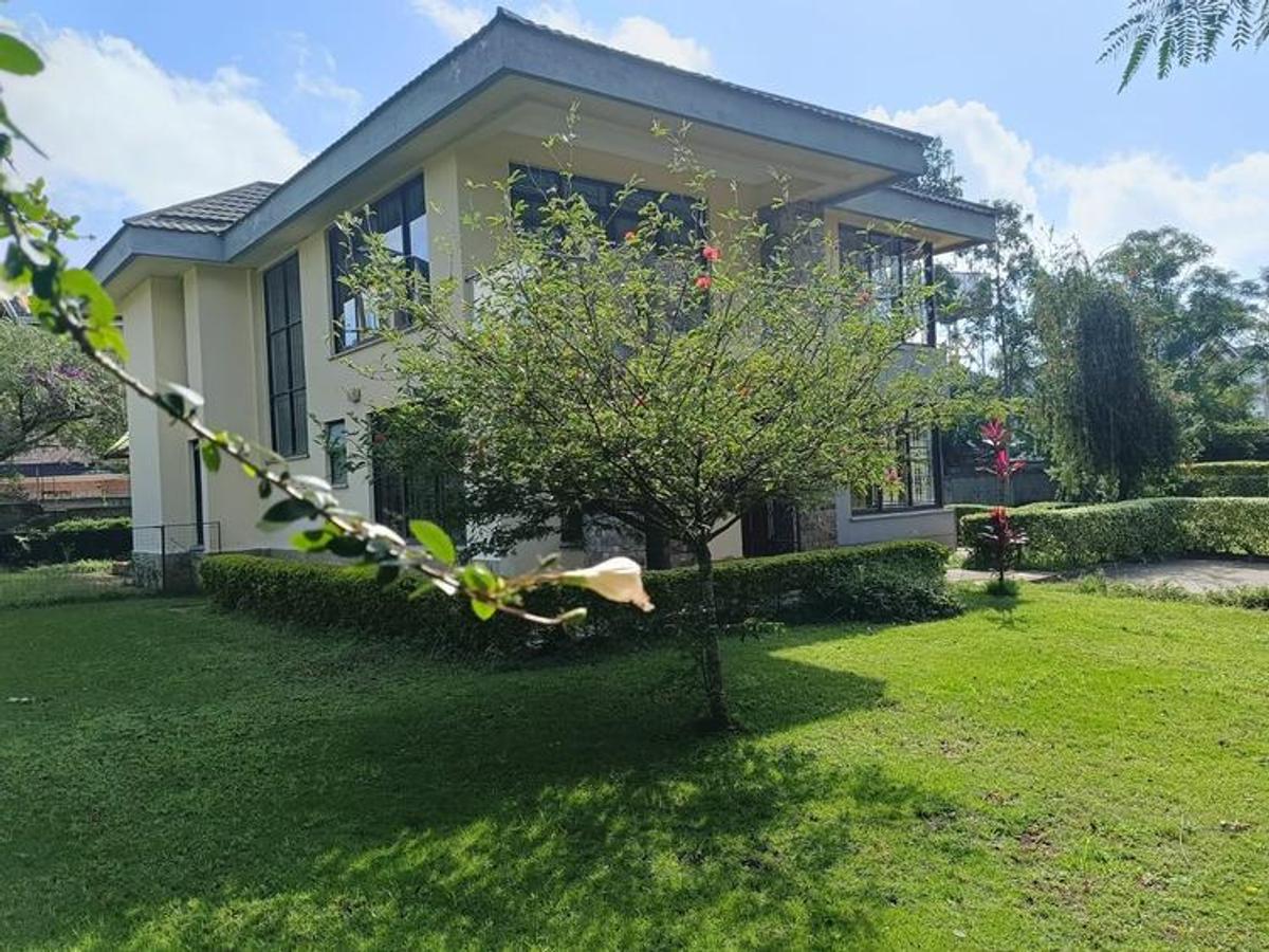 4 Bed House with En Suite at Ridgeways - 4