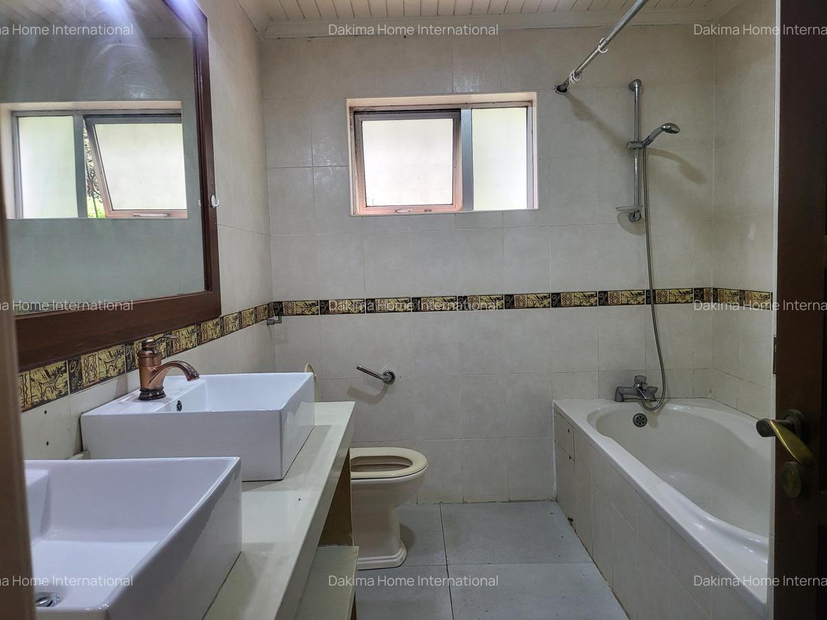 4 Bed House with En Suite in Muthaiga - 8