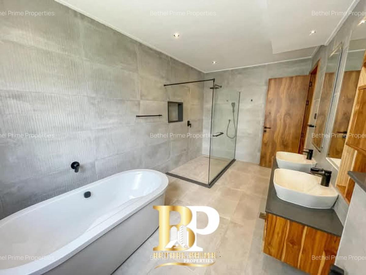 Furnished 4 Bed Apartment with En Suite in Spring Valley - 12