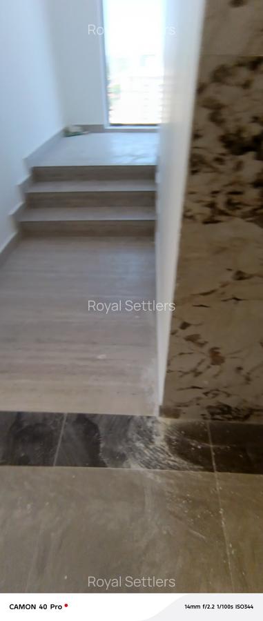 3 Bed Apartment with En Suite at Brookside Groove - 7