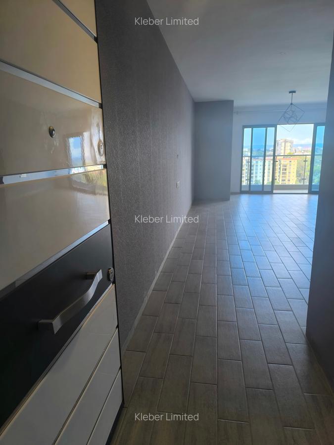 2 Bed Apartment with En Suite in Lavington - 4