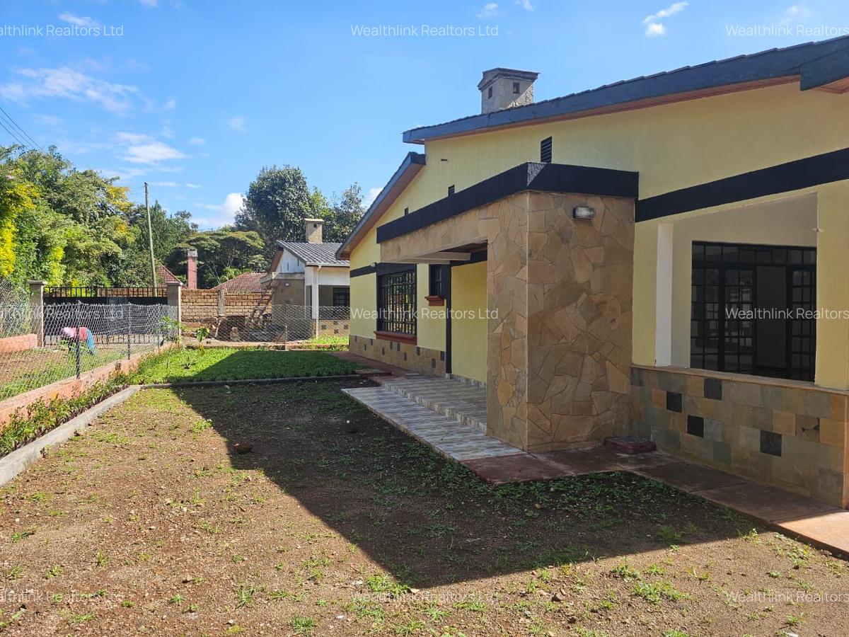 3 Bed House with En Suite at Karen - 2