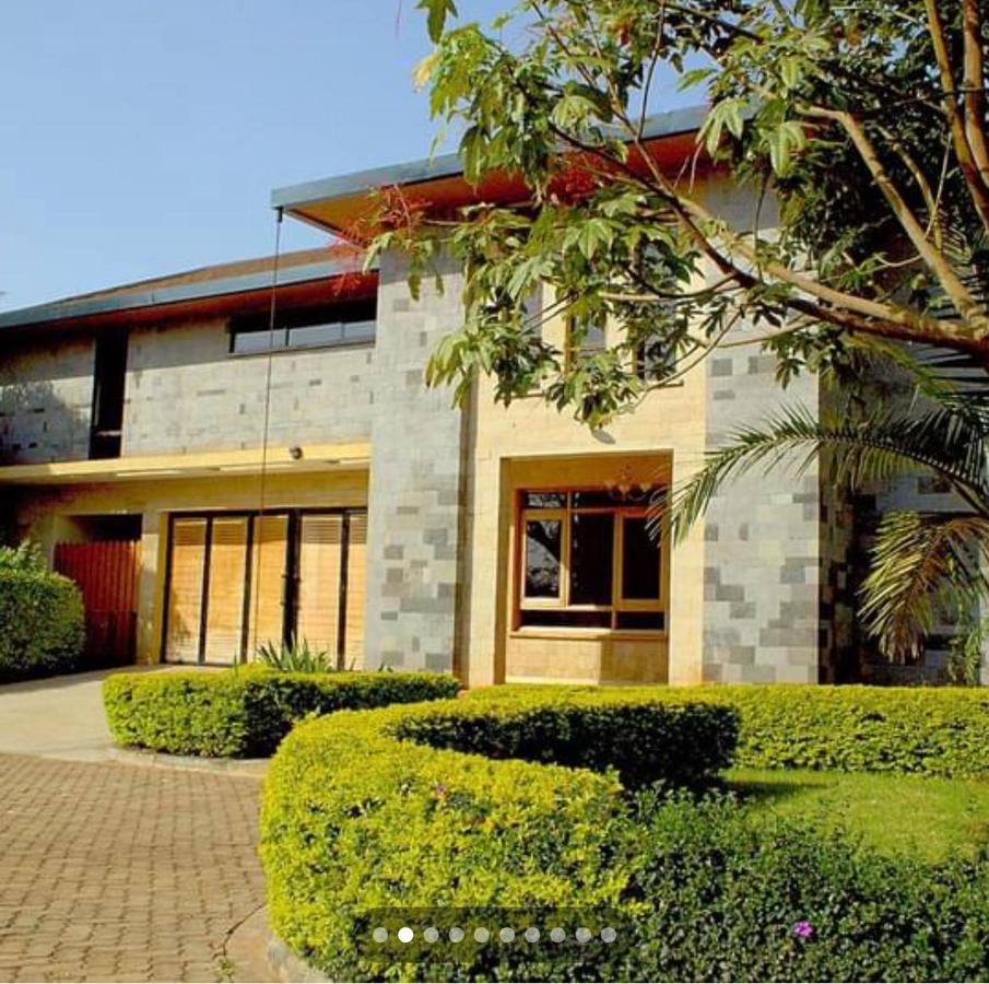 4 bed house with en suite in runda