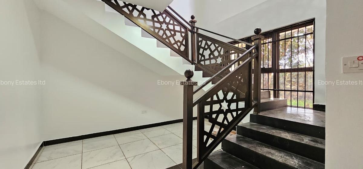 7 Bed Townhouse with En Suite in Karen - 10