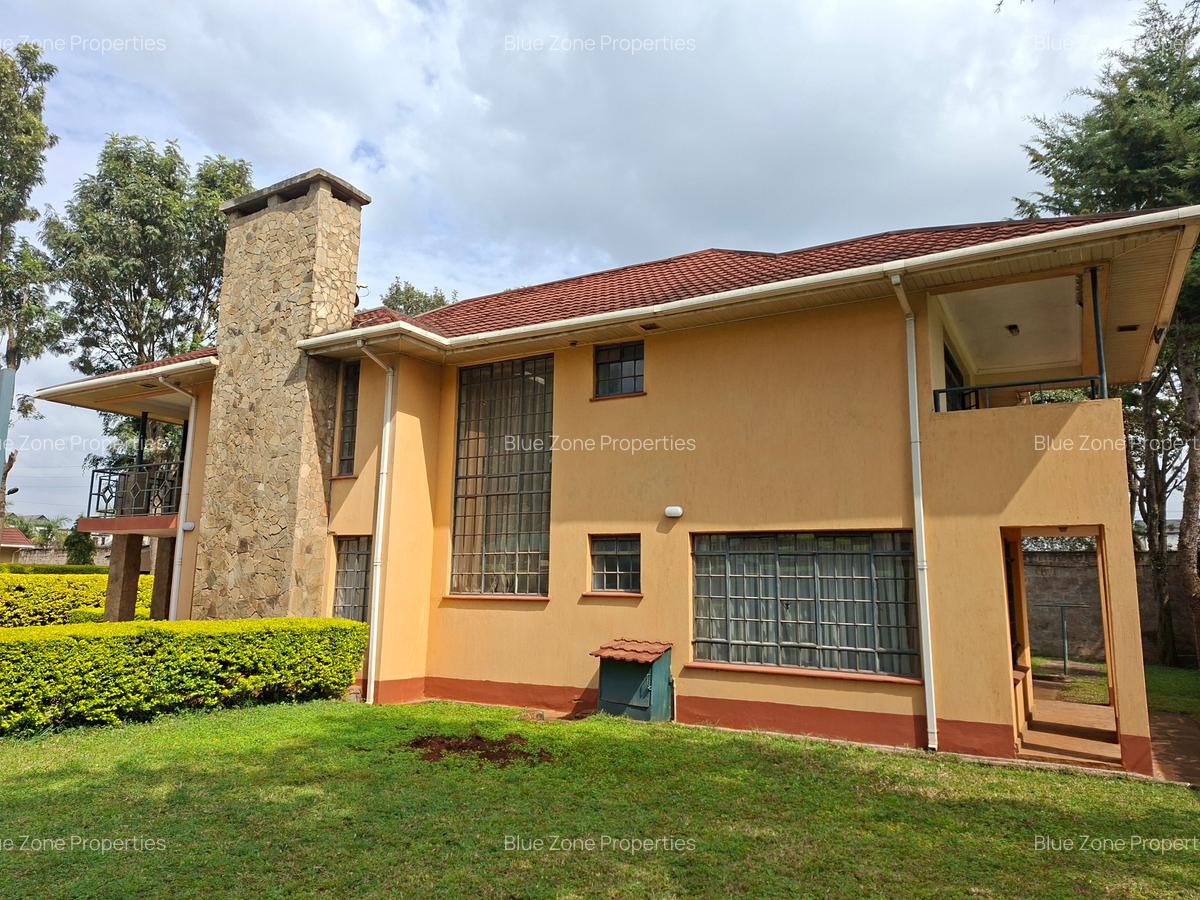 5 Bed Townhouse with En Suite at Off Runda Rd - 2