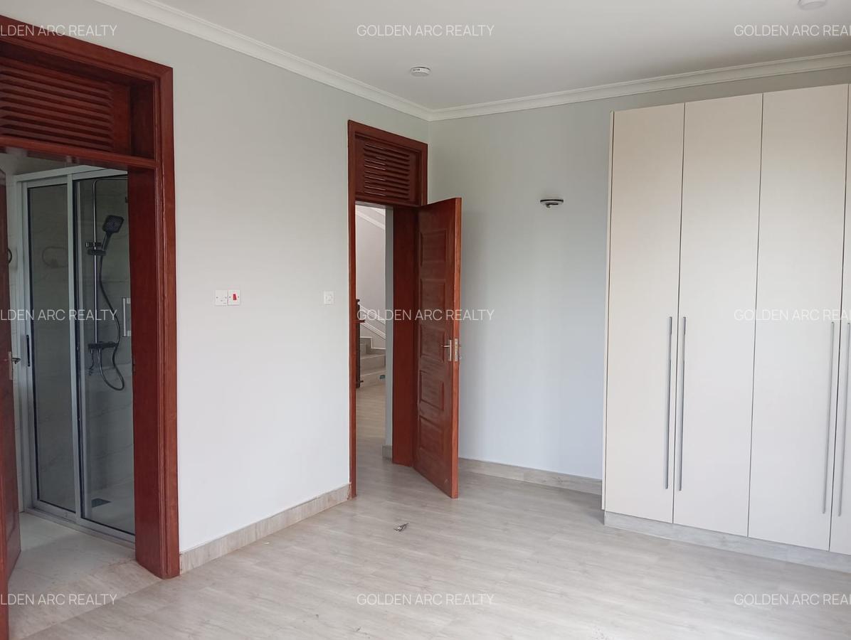 4 Bed Townhouse with En Suite in Ongata Rongai - 8