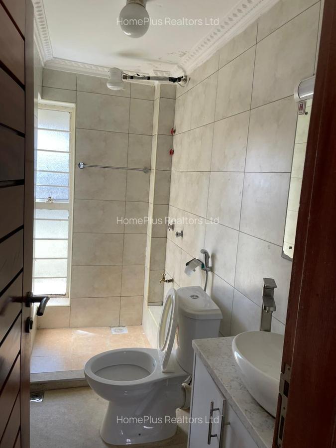 4 Bed Townhouse with En Suite at Nasra Court - 13