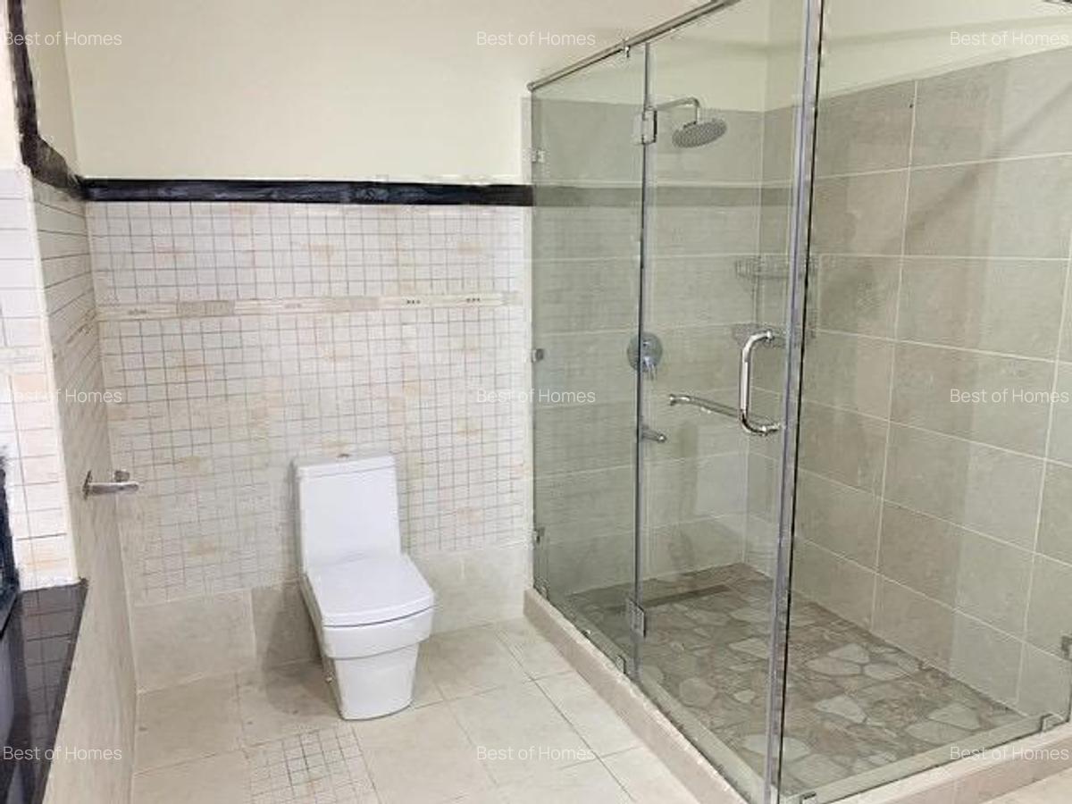 5 Bed Townhouse with En Suite in Lavington - 13