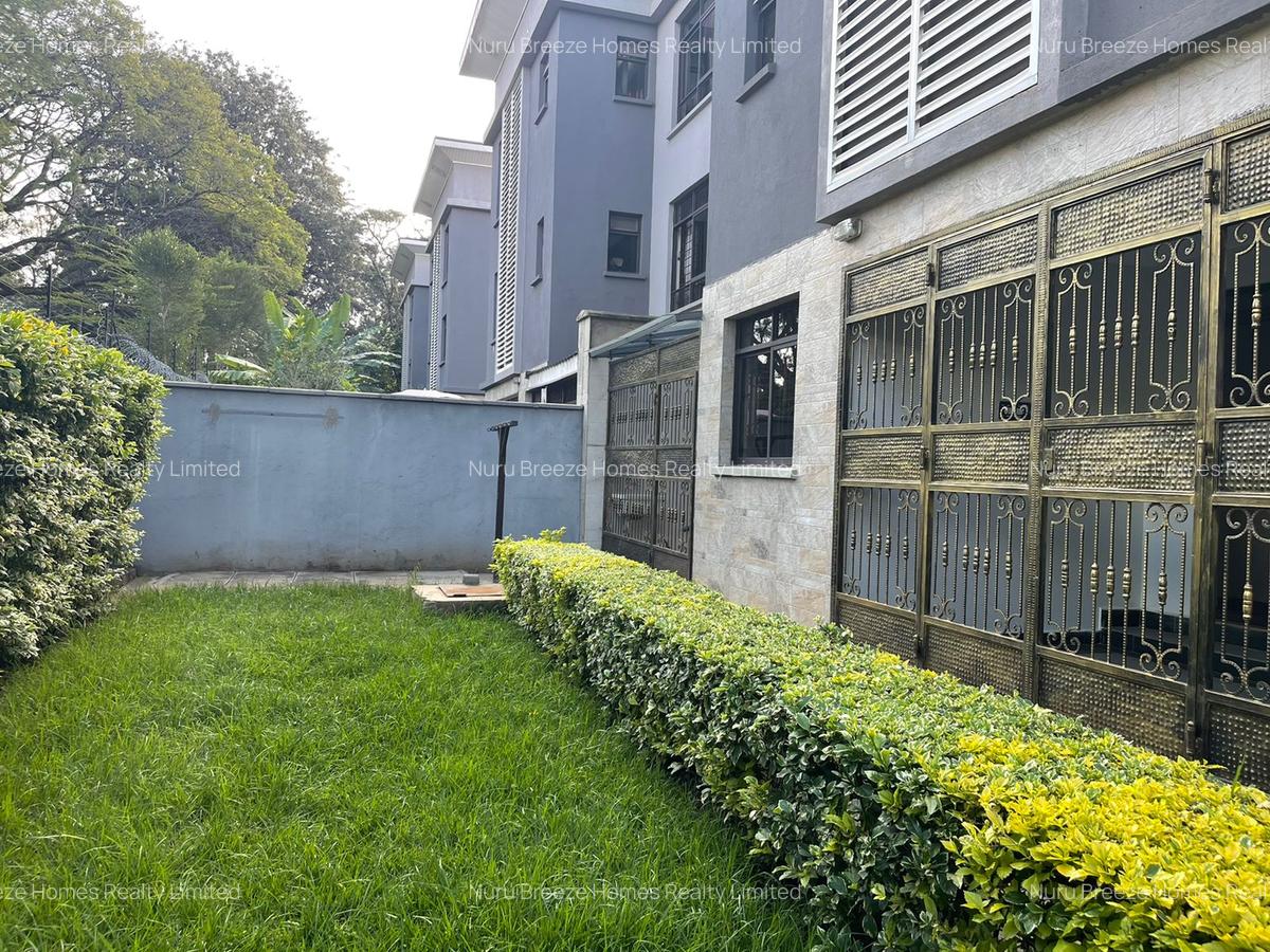 5 Bed Townhouse with En Suite in Lavington - 1