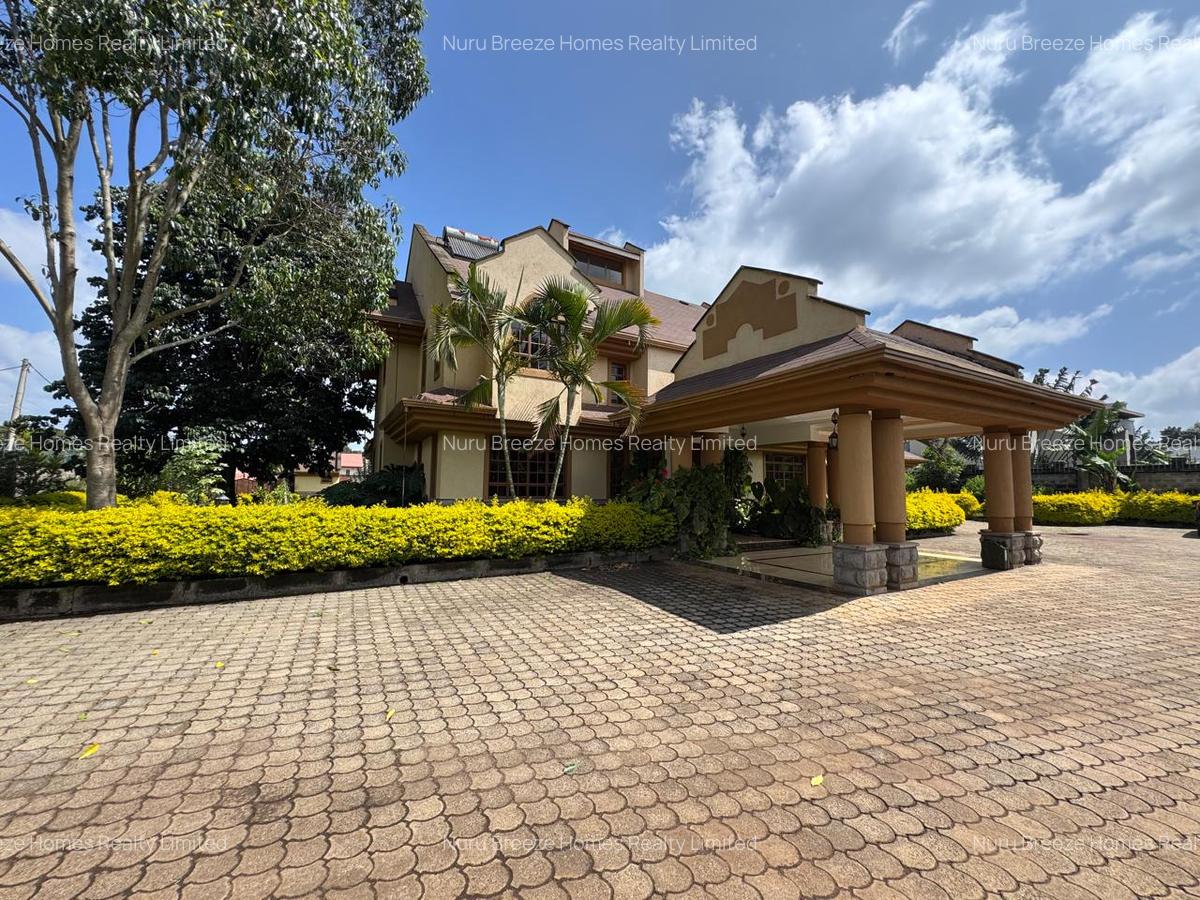 5 Bed House with En Suite in Runda - 16