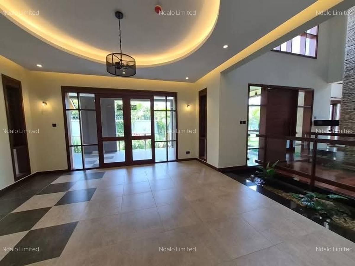 5 Bed House with En Suite at Runda - 10