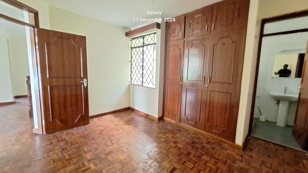 4 Bed Townhouse with En Suite at Off Convent Drive - 8