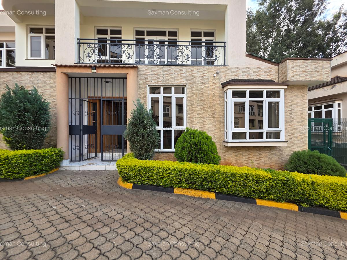 5 Bed Townhouse with En Suite in Lavington - 1