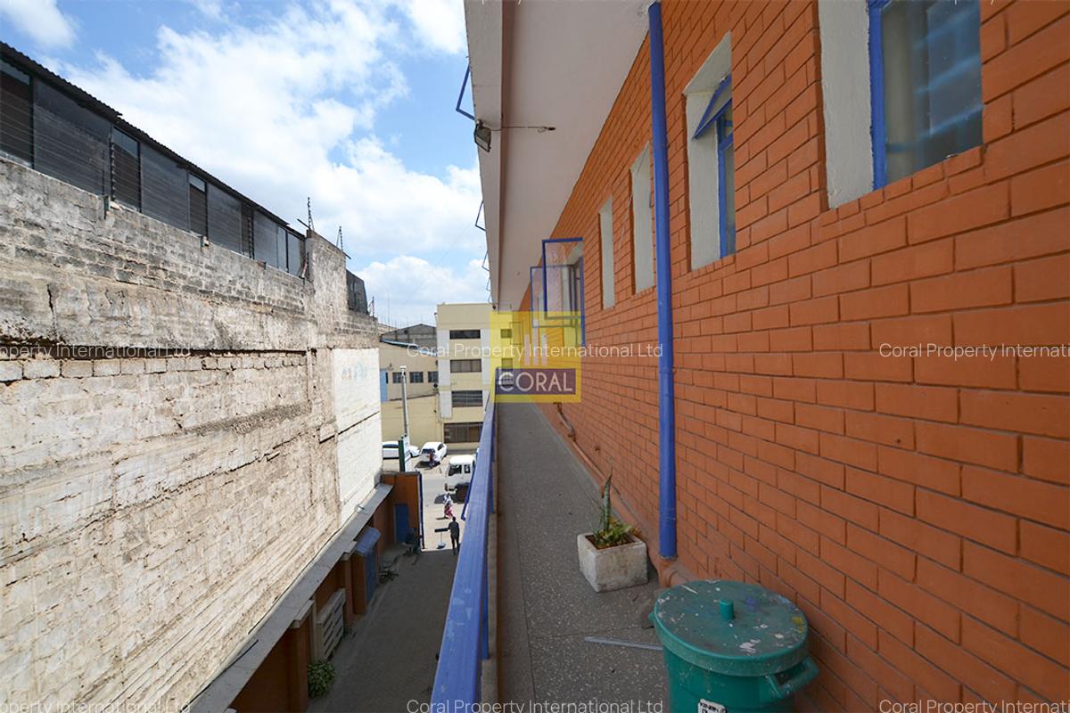 Office in Industrial Area - 16