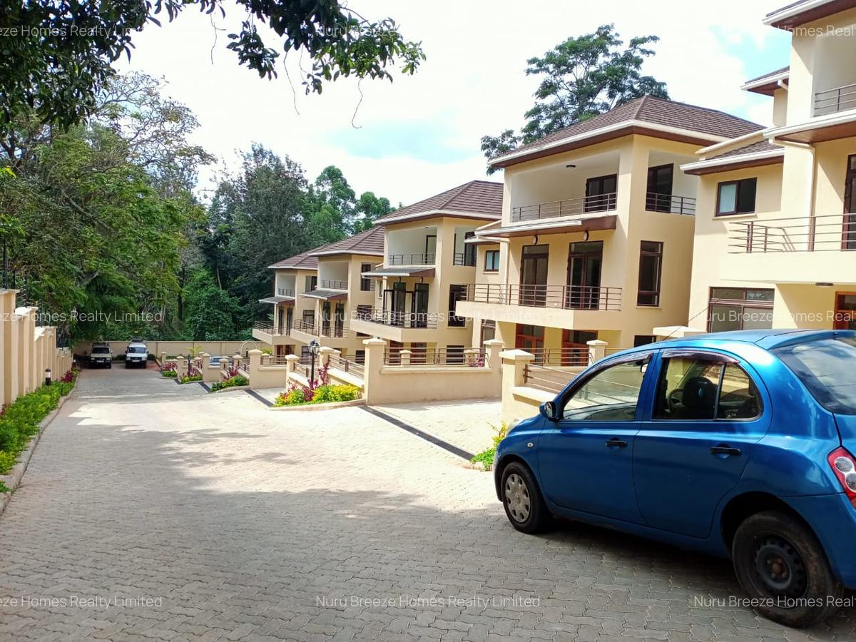 5 Bed Townhouse with En Suite in Lavington - 15