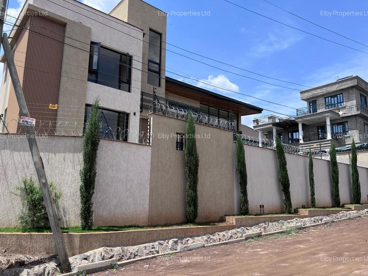 4 Bed House with En Suite in Membley - 20