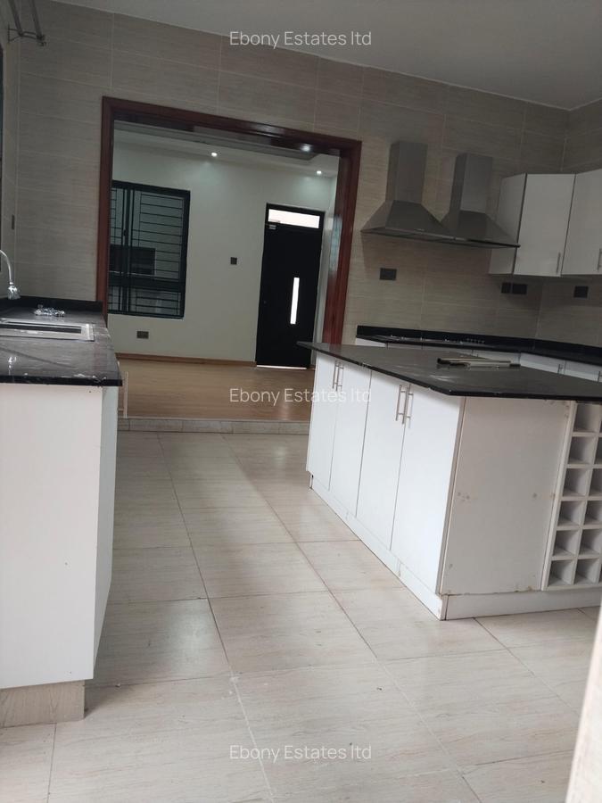 5 Bed Townhouse with En Suite in Lavington - 15