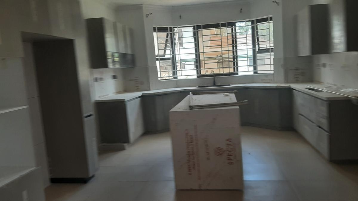 4 Bed Townhouse with En Suite at Karen - 16