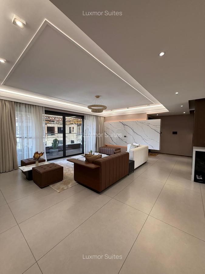 Serviced 5 Bed Apartment with En Suite at Kilimani Near Yaya Centre - 15