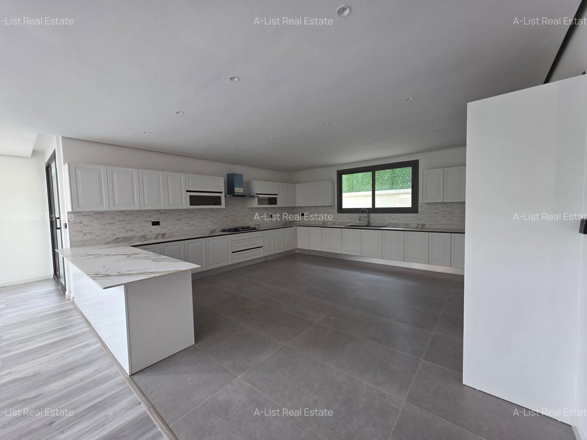 5 Bed Villa with En Suite at Chalbi Drive - 7