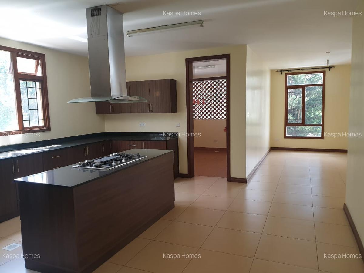 Serviced 4 Bed Apartment with En Suite in Riverside - 2