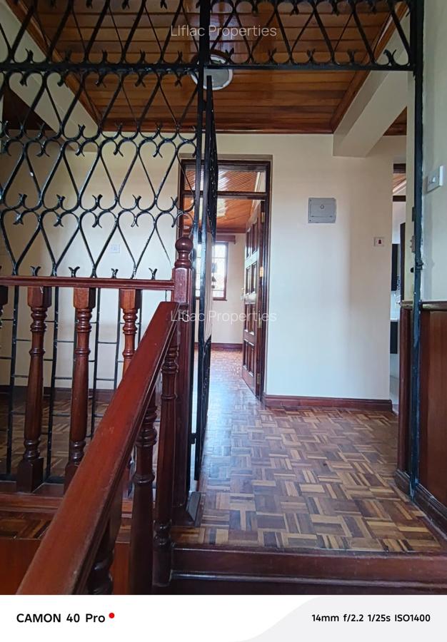 4 Bed House with En Suite in Runda - 14
