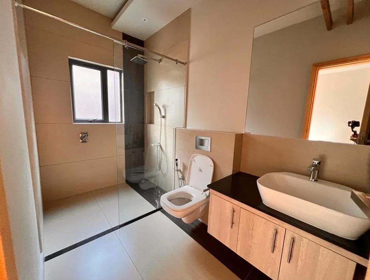 3 Bed Apartment with En Suite at Mandera Road - 14