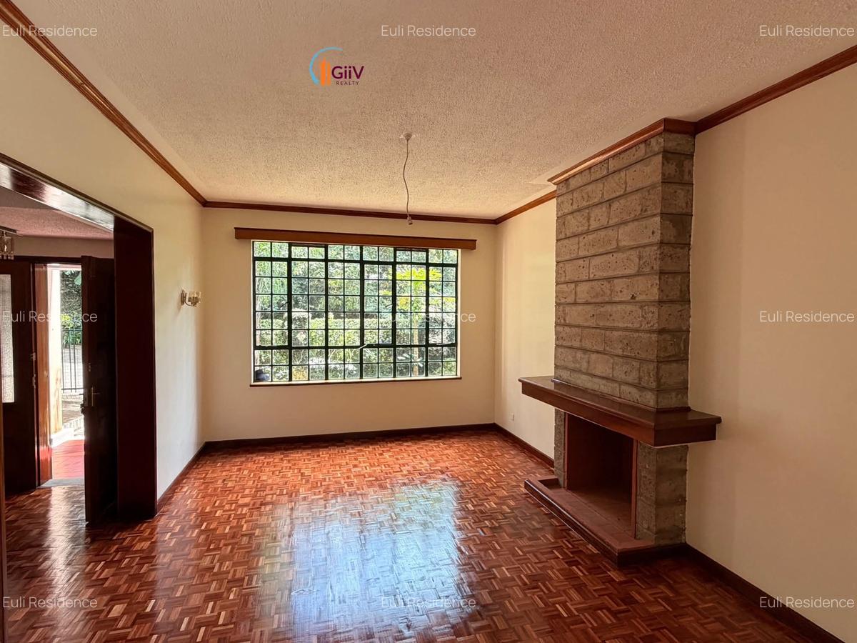4 Bed Townhouse with En Suite at Brookside Drive - 2
