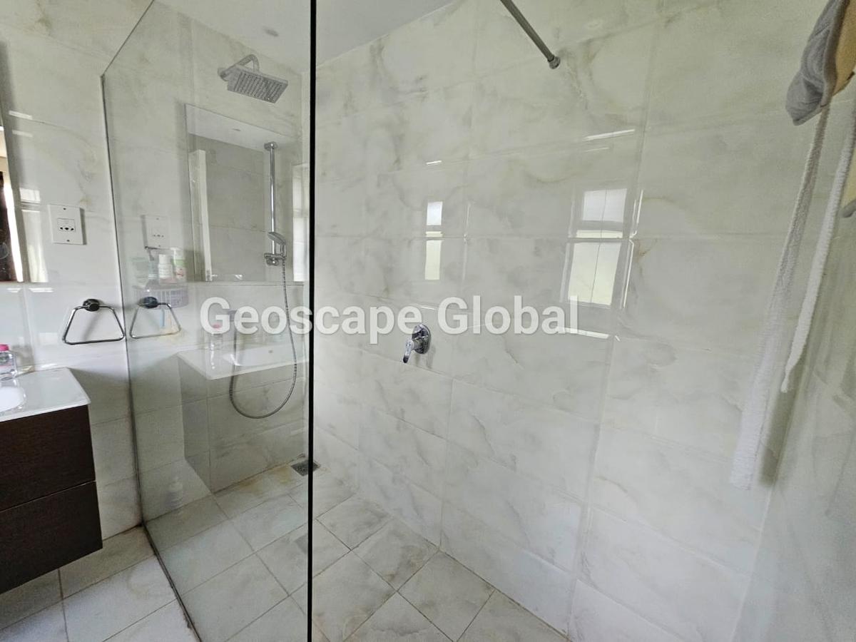 3 Bed Apartment with En Suite in Westlands Area - 13