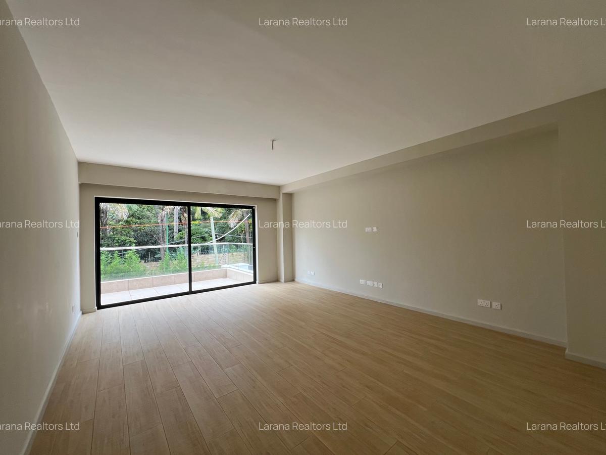 5 Bed Townhouse with En Suite in Kyuna - 7