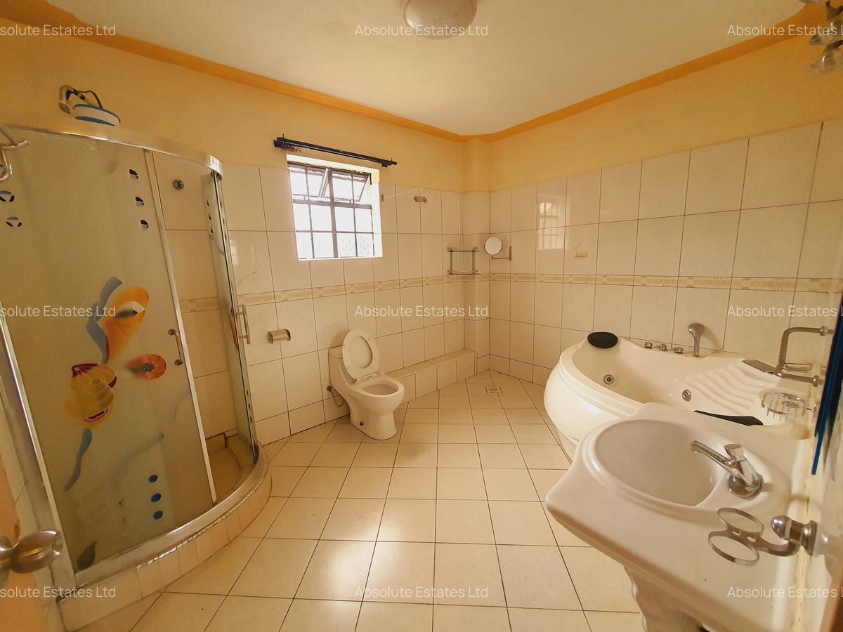 3 Bed Apartment with En Suite at Kilimani - 14