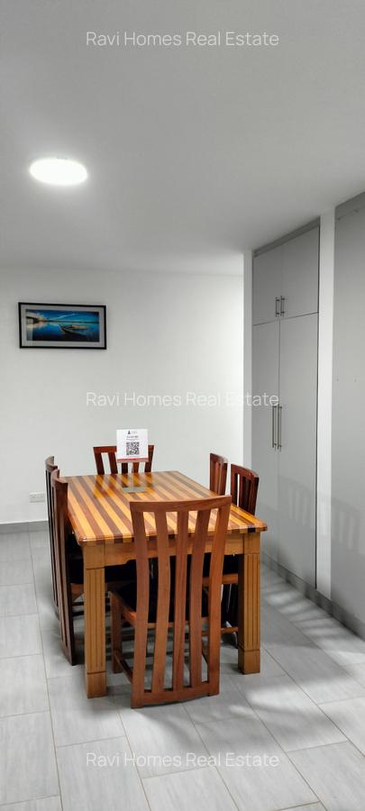 2 Bed Apartment with En Suite in Lavington - 17