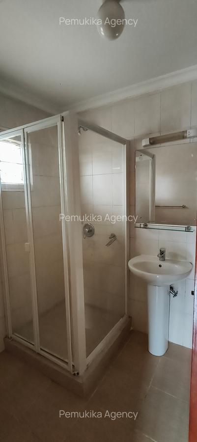 5 Bed House with En Suite at Redhill Road - 11
