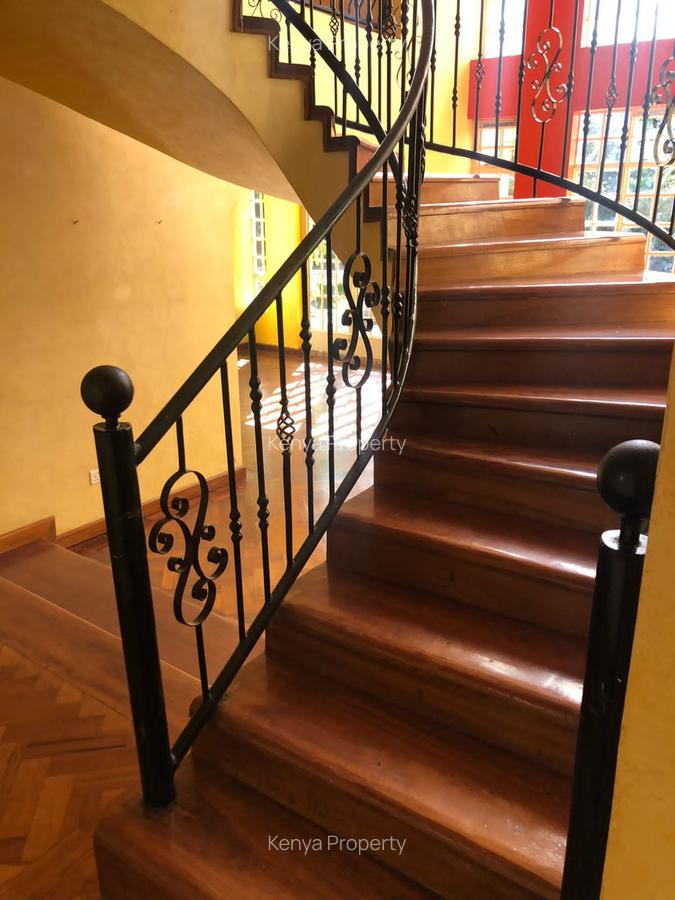 4 Bed Townhouse with En Suite at Fana Road - 11