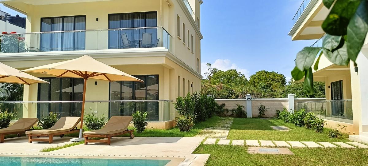 1 Bed Apartment with En Suite at Diani Beach Road - 3