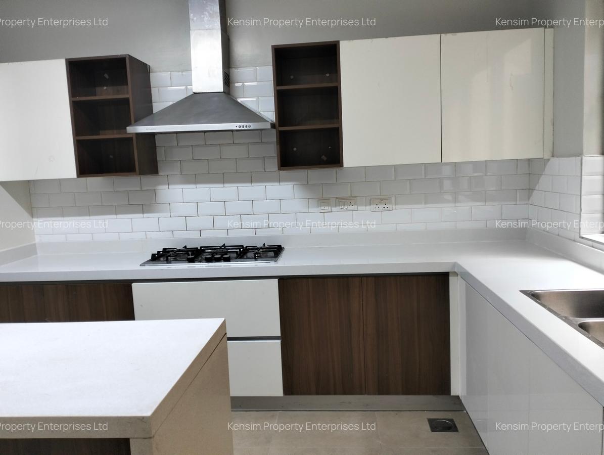 5 Bed Townhouse with En Suite in Lavington - 10