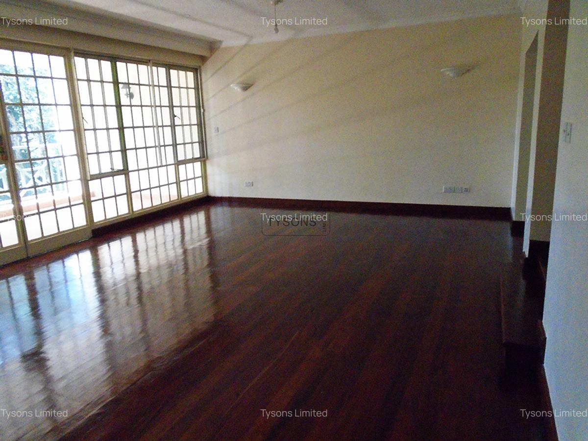 4 Bed Apartment with En Suite in Westlands Area - 5