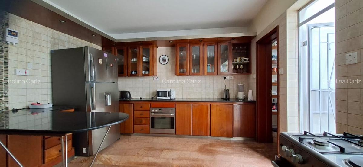 5 Bed Townhouse with En Suite at Brookside Drive - 15