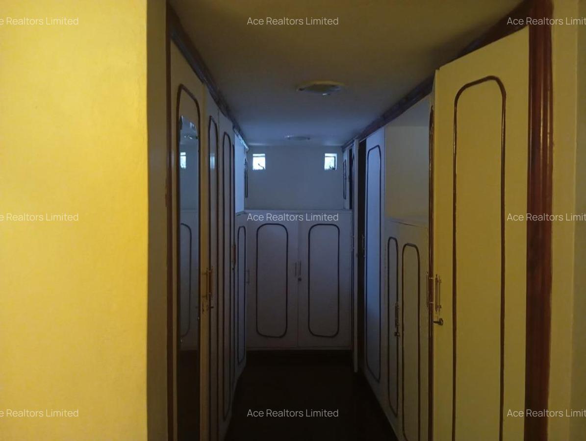 6 Bed House with En Suite at Near Muthaiga Golf Club Nairobi - 6