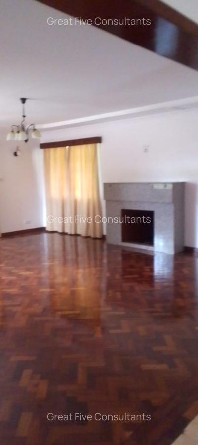 5 Bed Villa with En Suite in Runda - 2