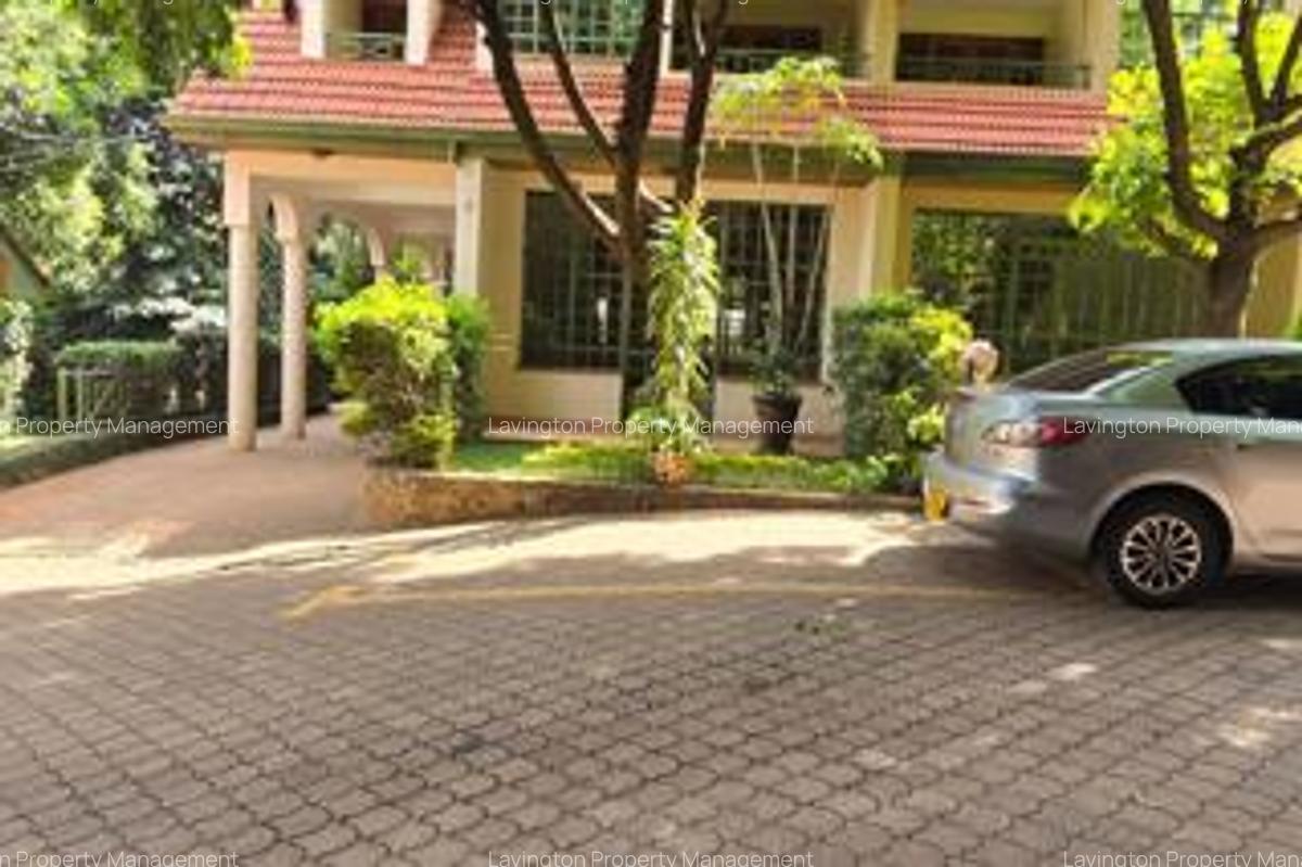 4 Bed Townhouse with En Suite at Lavington Green - 3