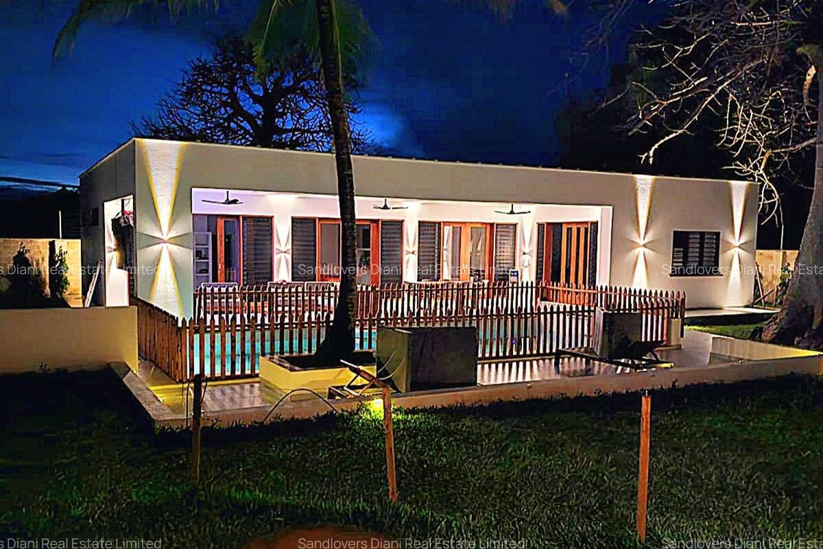 4 Bed Villa with En Suite in Diani - 2
