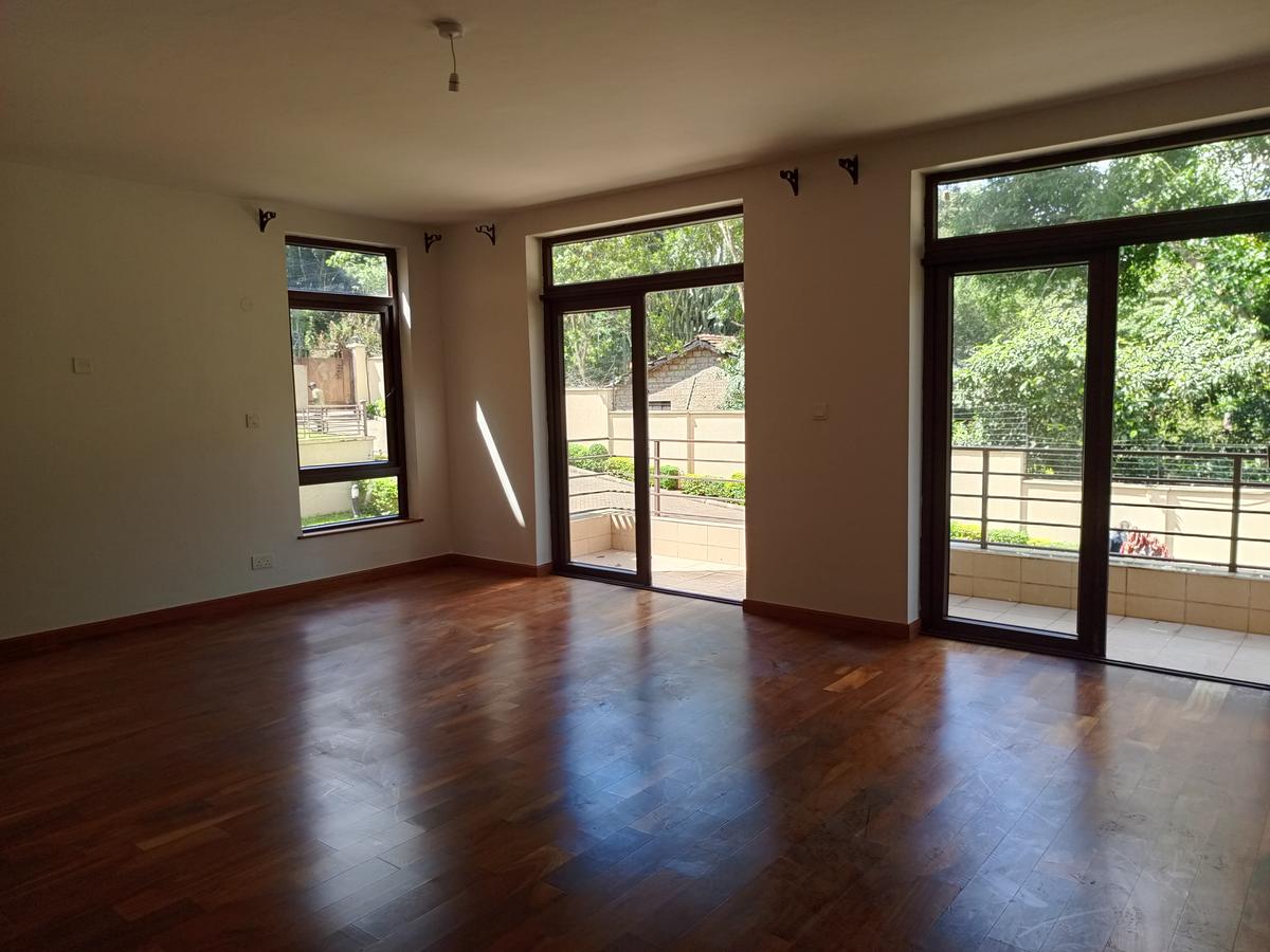 5 Bed Townhouse with En Suite in Lavington - 11