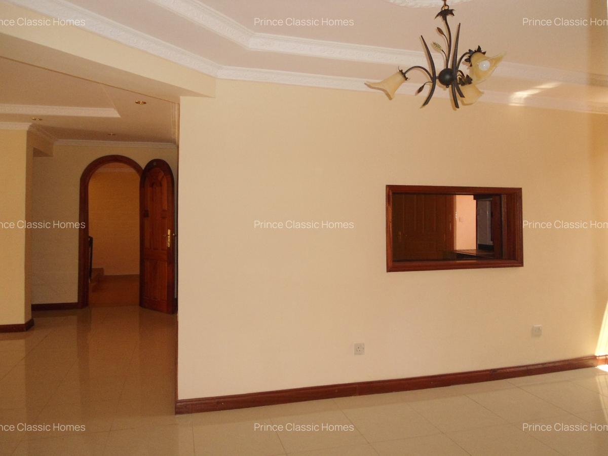 3 Bed Apartment with En Suite in Lavington - 7
