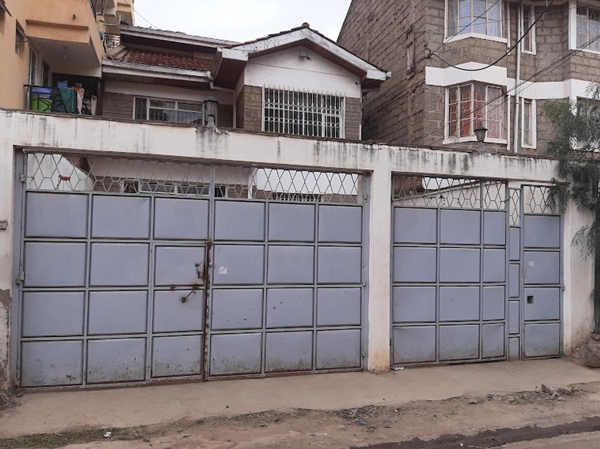 6 Bed House with En Suite at Kibera Station Road - 11