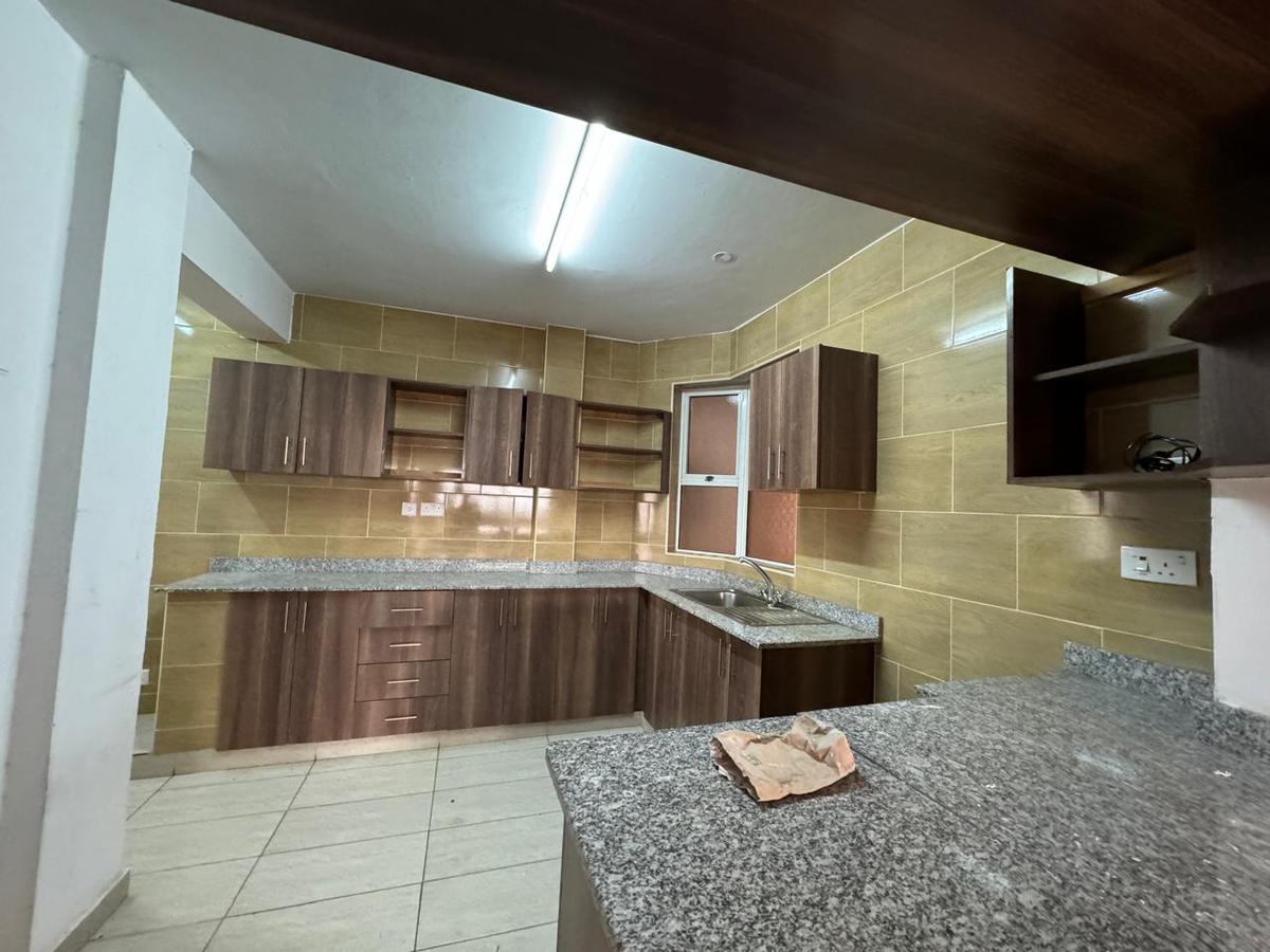 2 Bed Apartment with En Suite in Lavington - 2