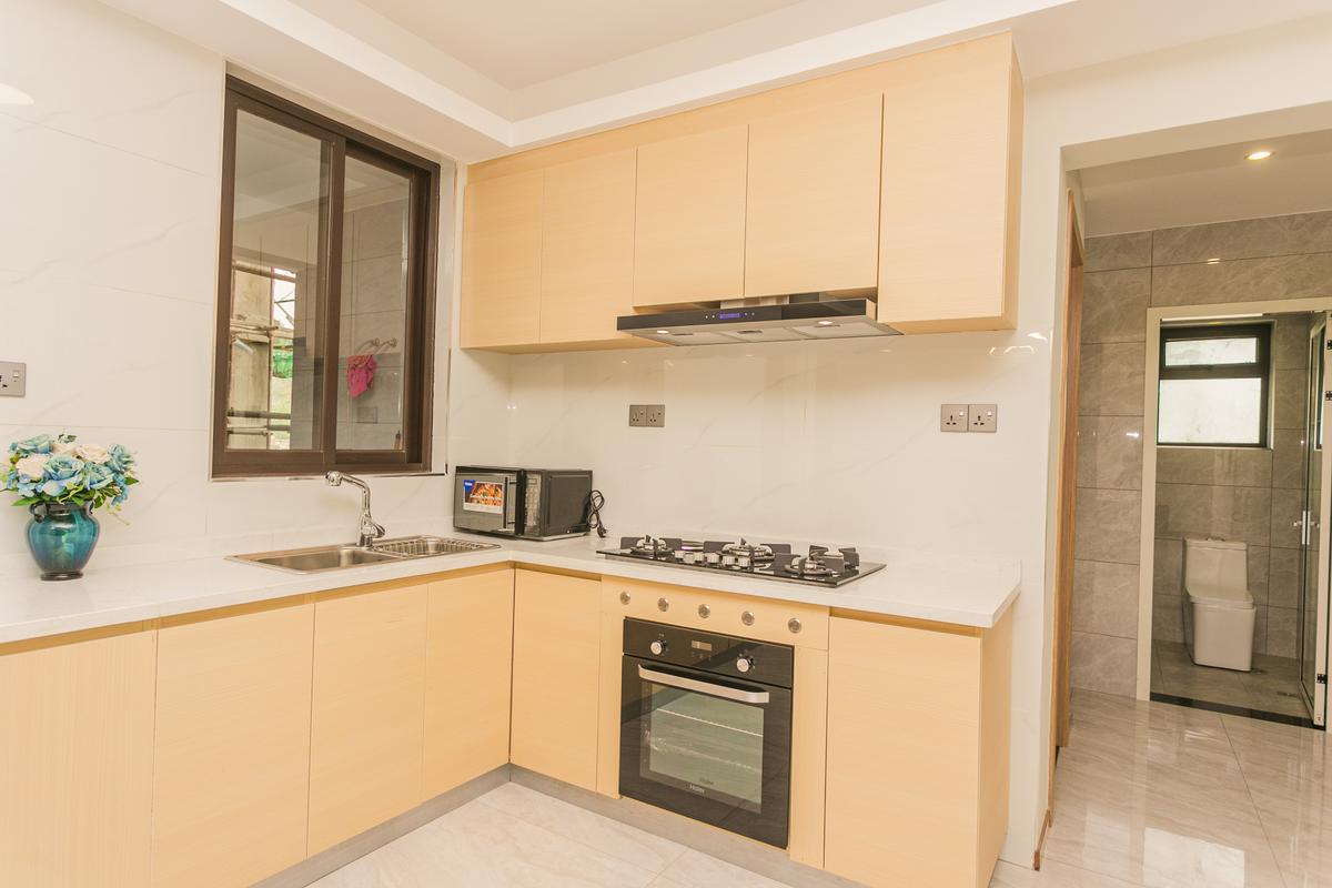 1 Bed Apartment with En Suite at Othaya Rd - 7