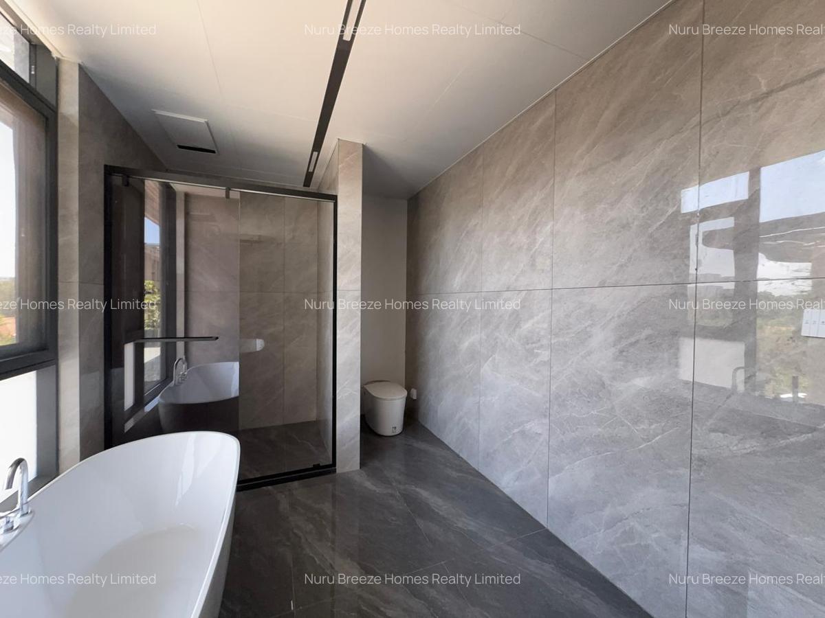 5 Bed Townhouse with En Suite in Lavington - 15